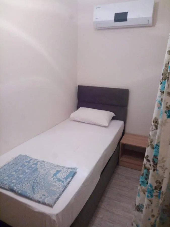 Guemuelduer Caliskan Apart 1 Apartman